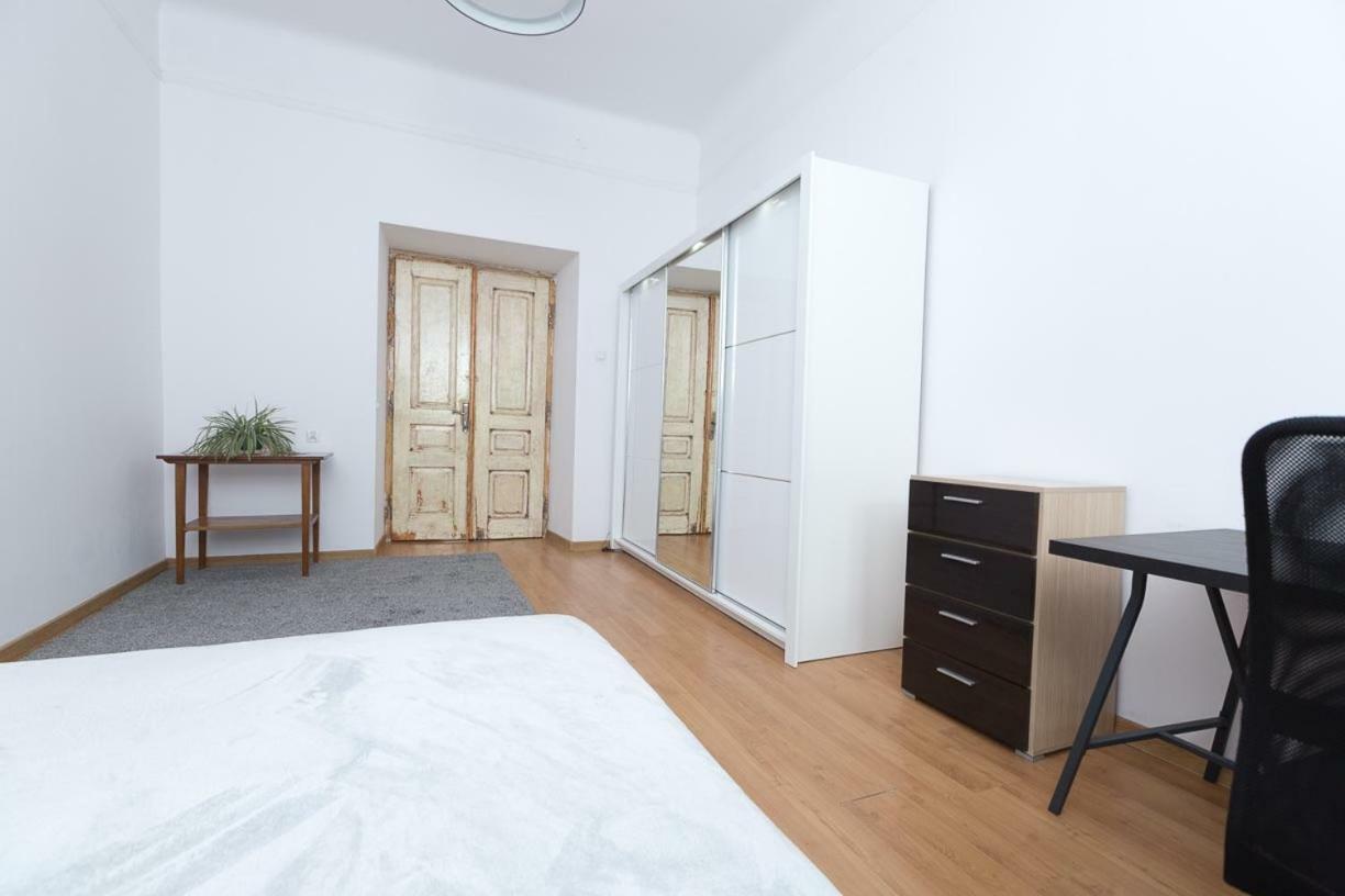 Apartment - Old Town - Cyrulicza Lublin Eksteriør billede
