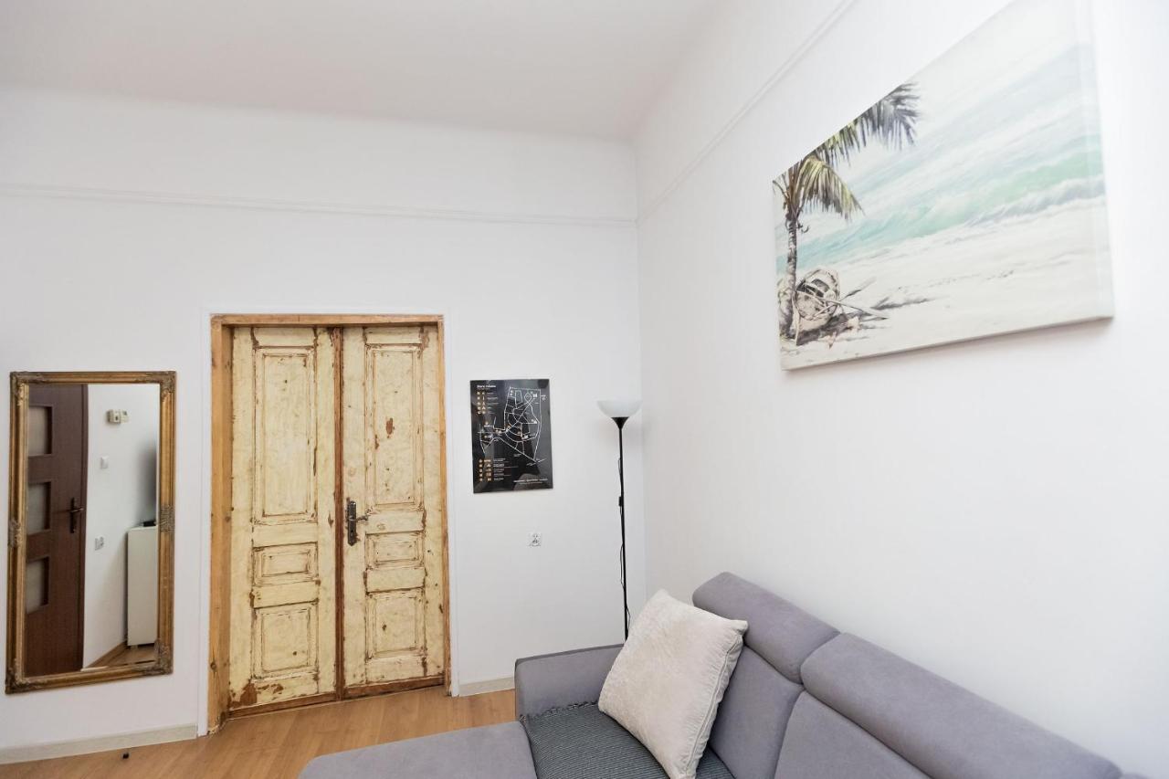 Apartment - Old Town - Cyrulicza Lublin Eksteriør billede